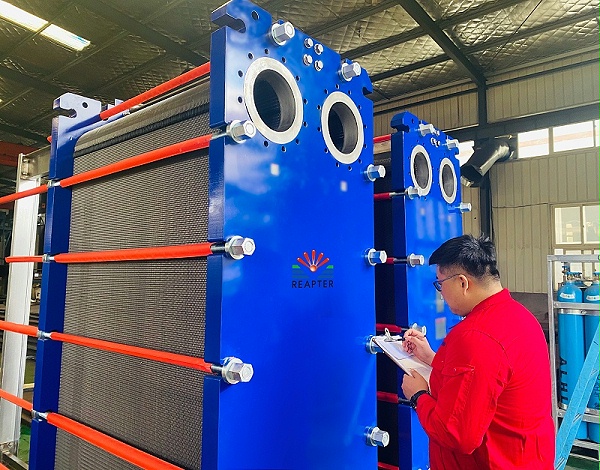 青岛瑞普特生产大型板式换热器设备的优势